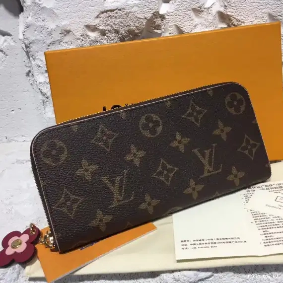 First bag Vuitton wallet Louis CHANELEMENCE 0616
